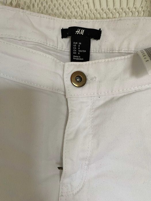Szorty H&M krótkie, rozmiar 38, 98% bawełna, 2% elastan, białe