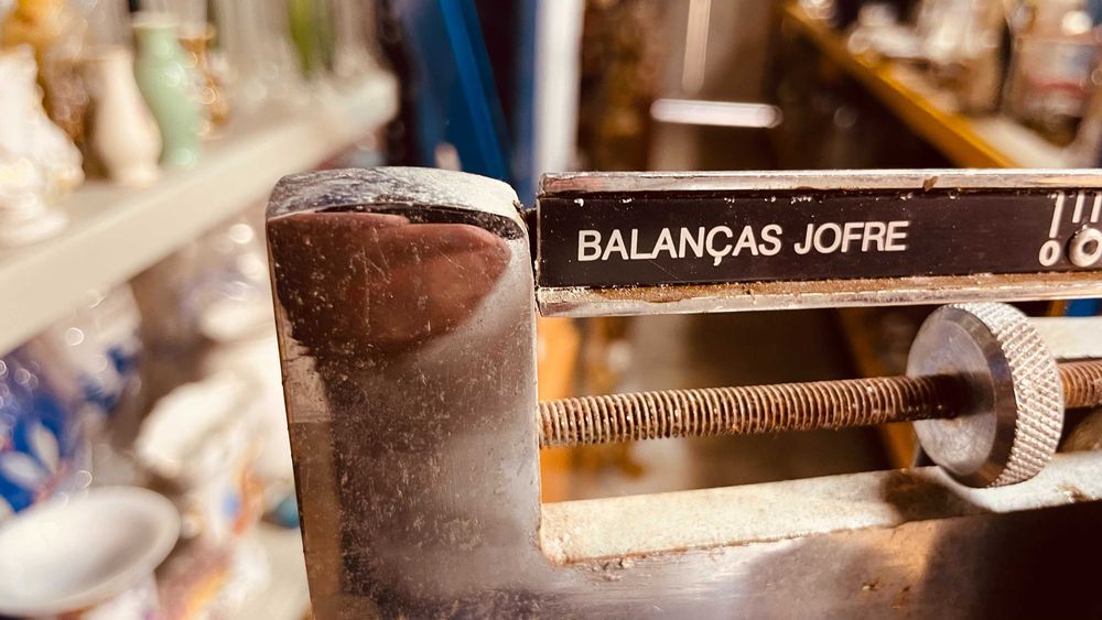Balança mecânica de coluna (tipo consultório ou farmácia)
