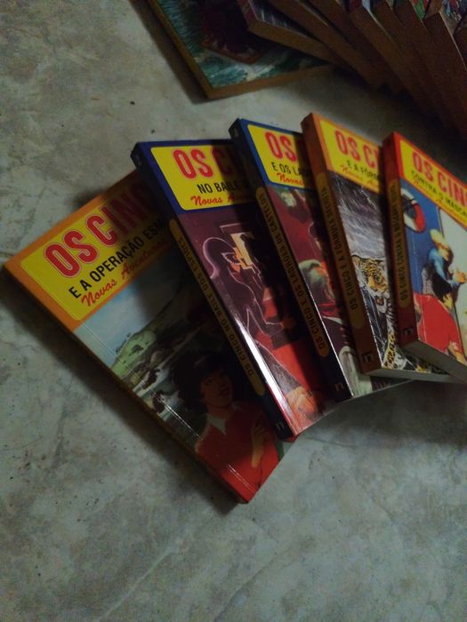 Colecção de Literatura Juvenil Classica - Uma Aventura, Os Cinco e Aventura