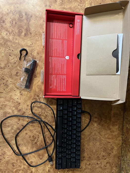 Продам  игровую клавиатуру  HYPERX ALLOY ORIGINS 60