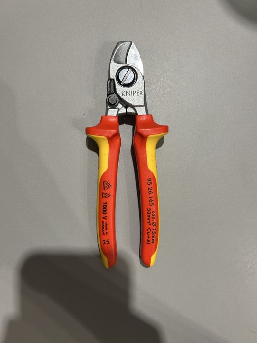 Nożyce do kabli ze sprężyną Knipex 95.26.165