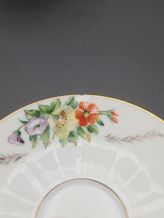 Filiżanki z talerzykami biała porcelana B&G Kopenhaga  lata 60-te