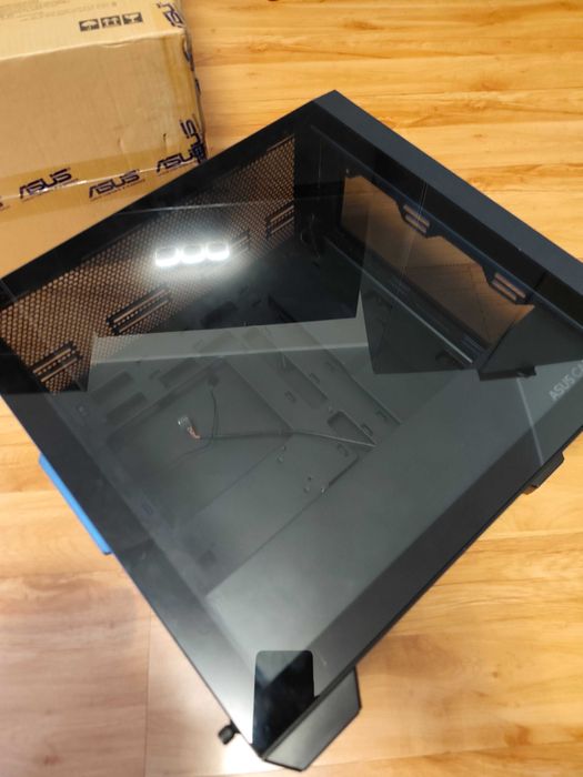ASUS A21 stan IDEALNY + karton + komplet śrubek | mATX | szkło