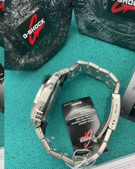 Мужские часы Casio G-Shock GM-2110D-3A