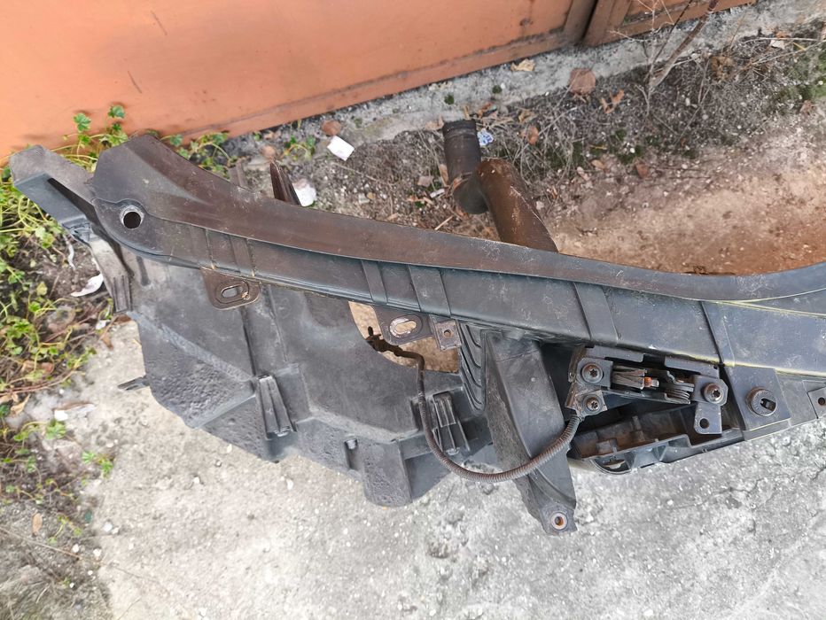 Pas Przedni Audi A8 D3 4.2 V8 Benzyna