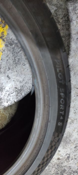 Pneus 275/35/21 Michelin semi novos