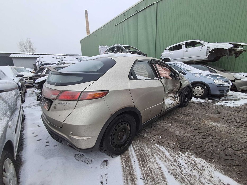 2007 Honda Civic VIII UFO 1.8 16V R18A2 140 KM Silnik Skrzynia części