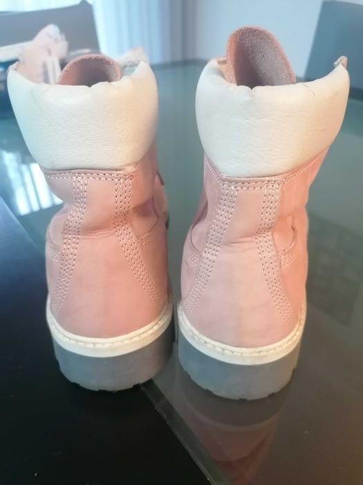 Botas cor de rosa timberland