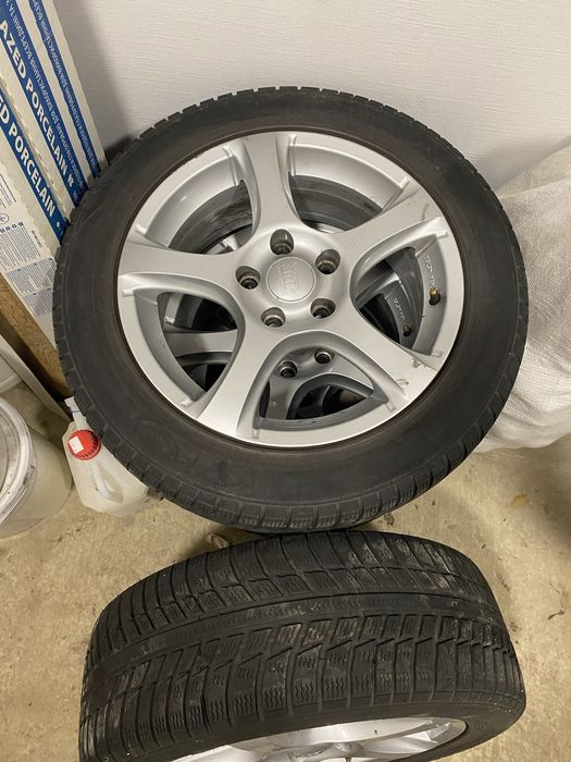 Продам резину зима R 16