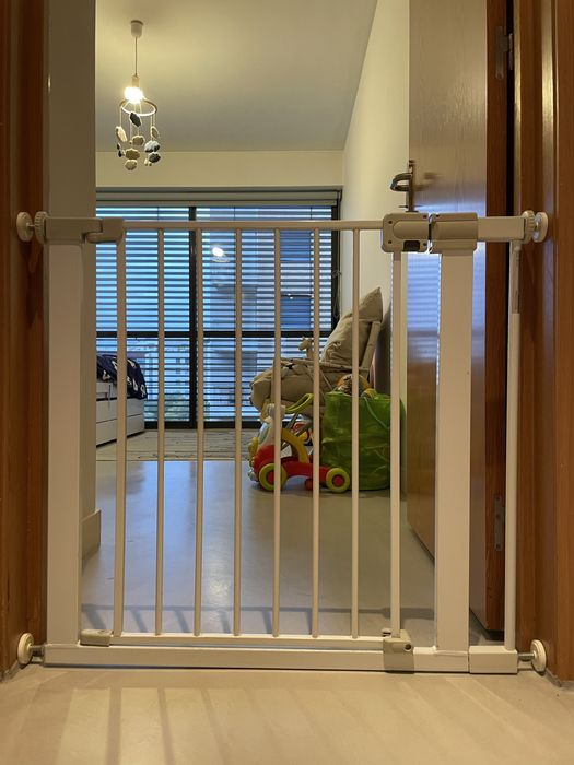 Portäo de Segurança de criança branco, como novo