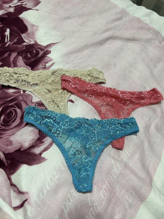 Кружевні трусикі