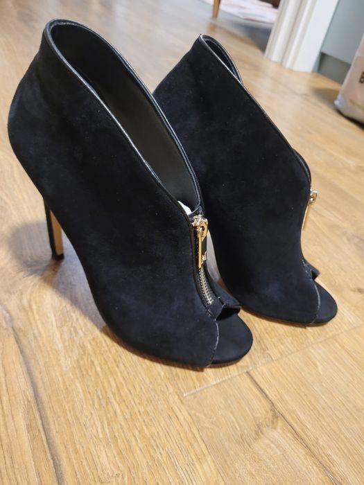 Botki na szpilce Guess by Marciano r. 38