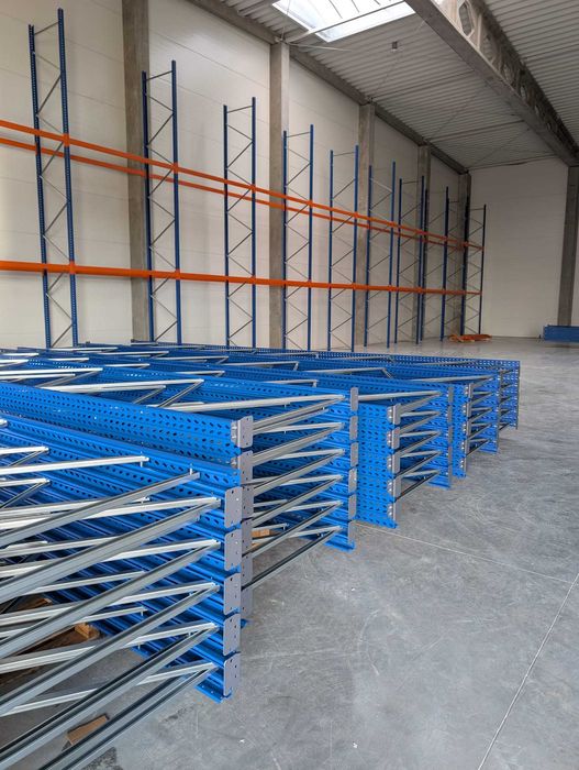 Regały magazynowe - paletowe, półkowe.