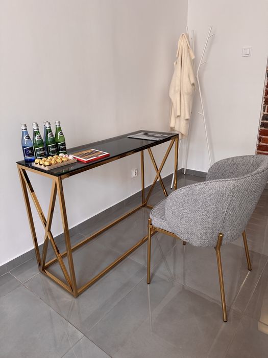 Konsola Elise i krzesło