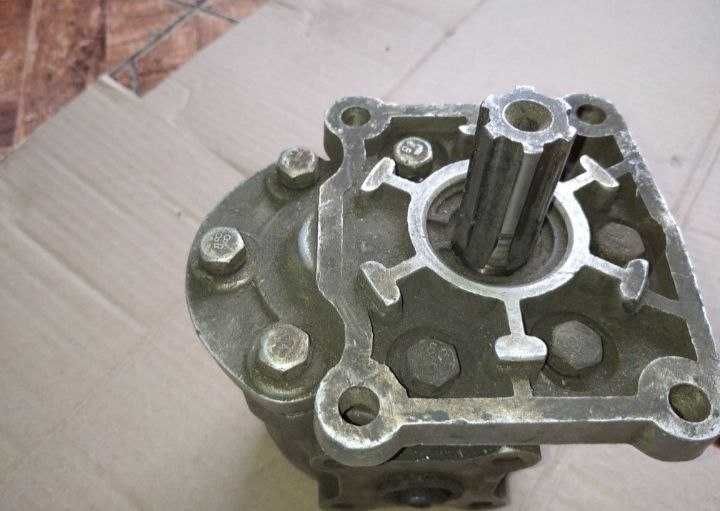Насос НШ 50У–3Л. P – 16MPa. Q – 1,85л/с. n – 32S.