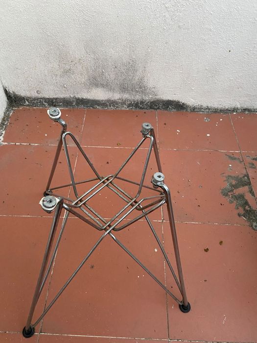 Patas metálicas de cadeira