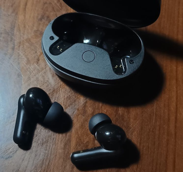 Продам бездротові навушники