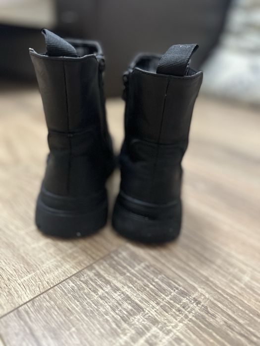 Чоботи Reserved 35 розмір