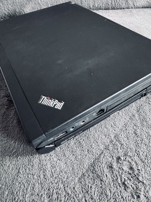 Laptop z bazą LENOVO X201