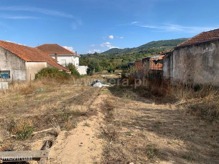 Terreno com ruina / Fundão, Freixial