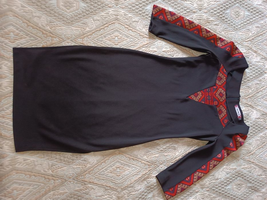 Сукня в українському стилі бренду NENKA. Вишита сукня. Плаття