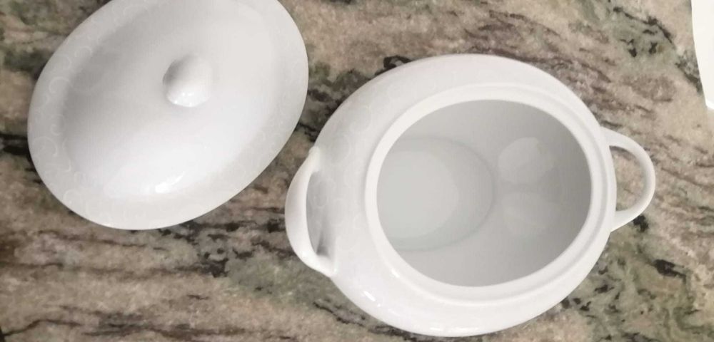 TERRINA serviço jantar ARABESCO, Vista Alegre, em porcelana, como nova