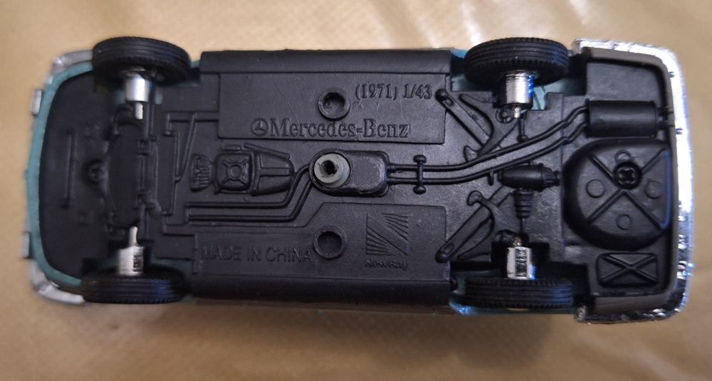 Mercedes escala 1:43