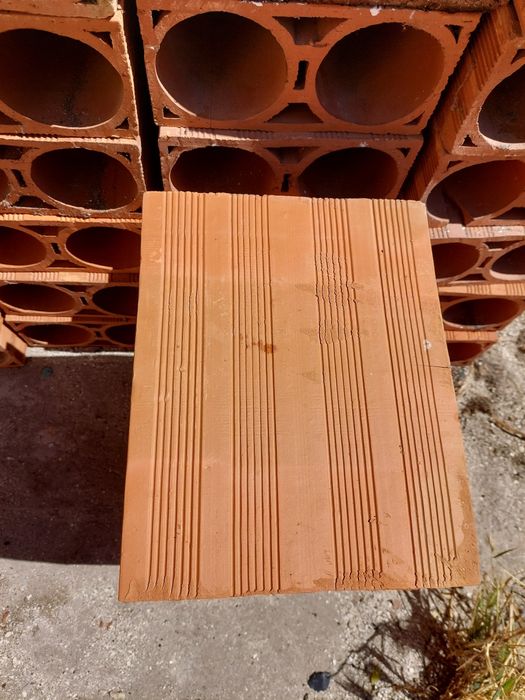 100 Telhas de garrafeira