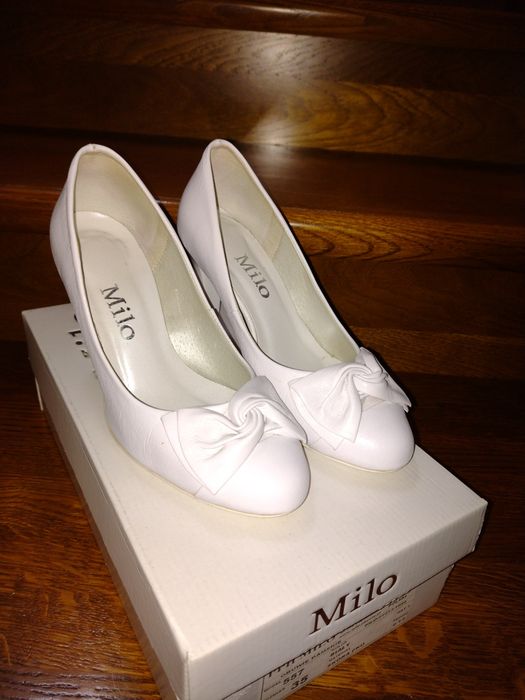 Buty ślubne białe