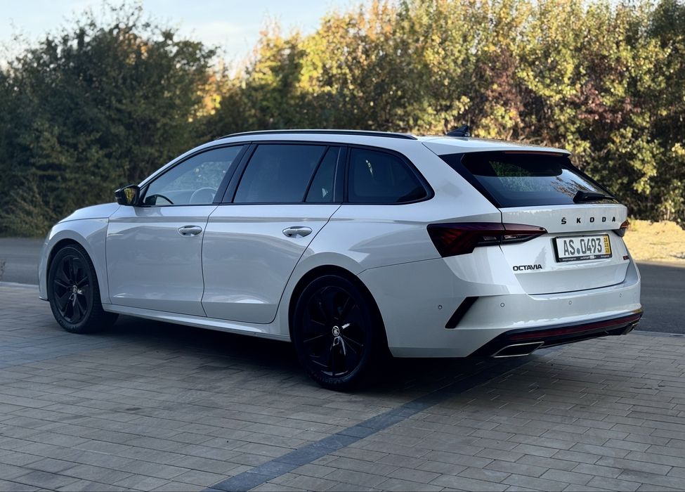 Skoda Octavia A8 VRS 2023