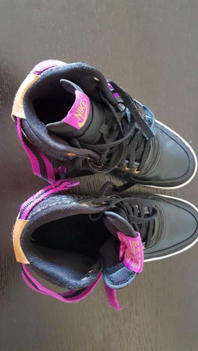 Sapatilhas em pele NIKE