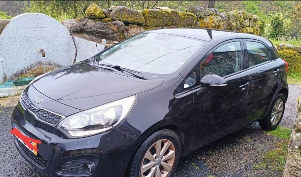 Kia Rio 2011/ 11 // motor impecável, poucos km