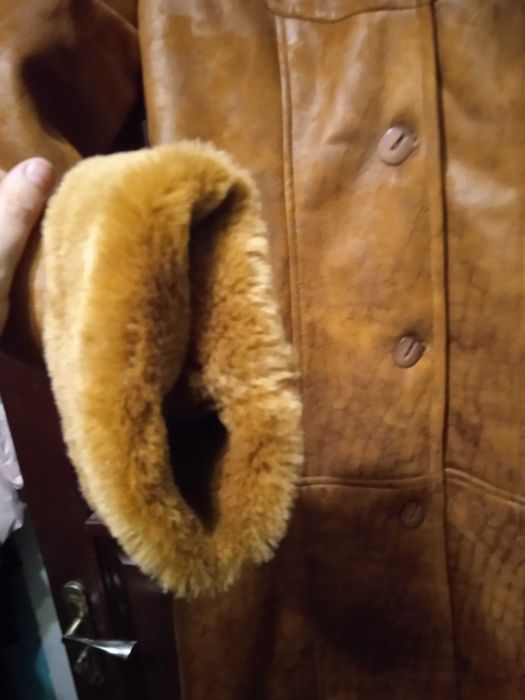 Продам НАТУРАЛЬНУ дублянку (майже нова)