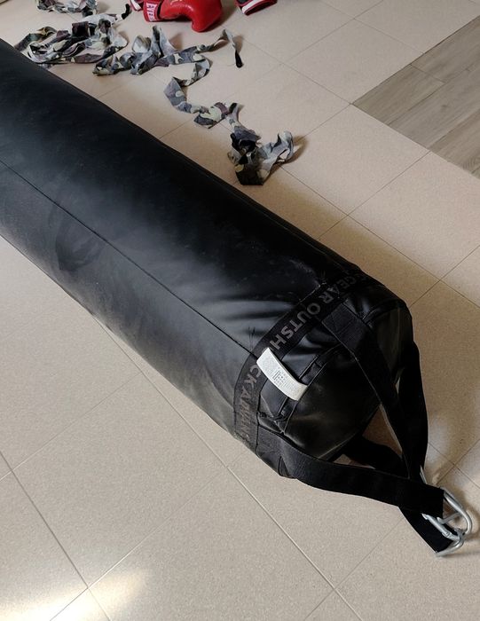 Saco de Boxe Pés/Punhos Adulto 900 50Kg - OUTSHOCK + EXTRAS: 3 Pares de Luvas de Boxe +1 Par de Ligaduras 70€
Saco de Boxe Pés/Punhos Adulto 900 50 kg