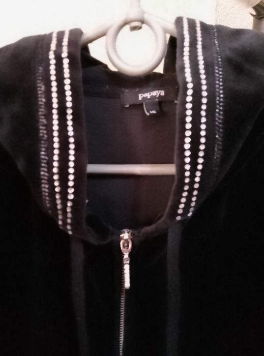 Костюм велюровый с камнями