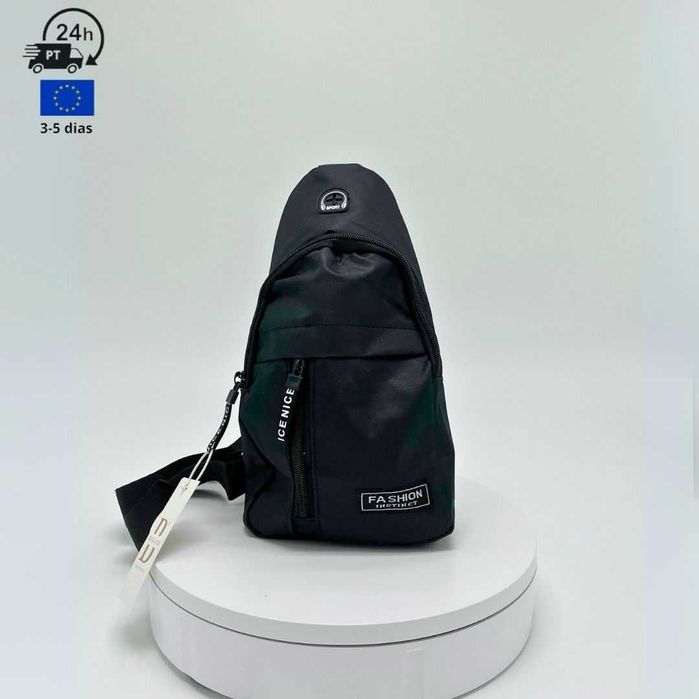 Pequena Bolsa preta e cinza uni.