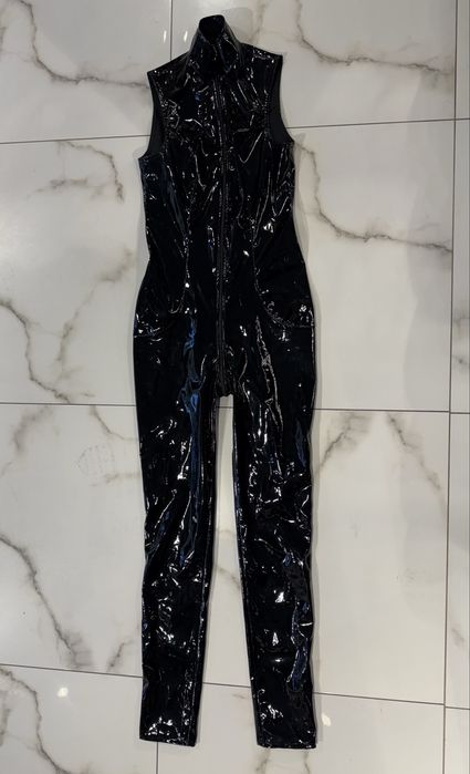 Латексний комбінезон