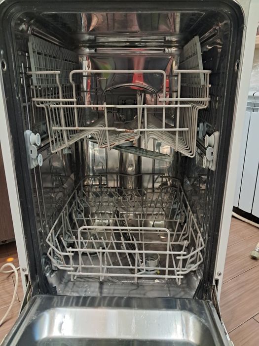 Посудомийна машина El Fresco