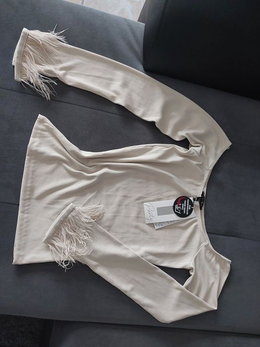 Bluzka, sweter Amisu z piórami r 34/36 nowa