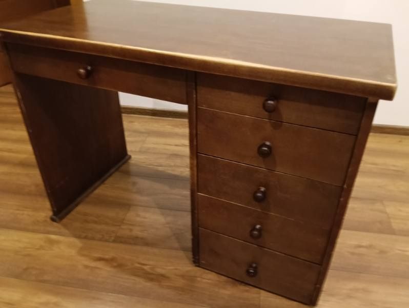 Biurko z drewna litego/rezerwacja