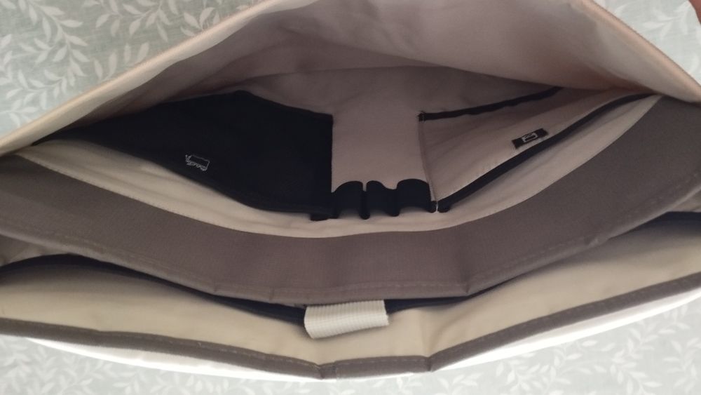 Mala bolsa tiracolo marca Targus para portátil