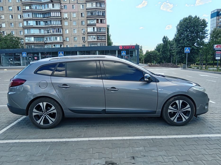 Авто Рено меган 3