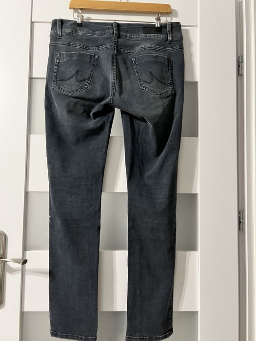 Spodnie jeansowe damskie
