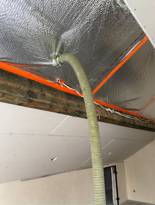 Ocieplenie wdmuchiwane Wełną i Celulozą | naprawa dachu po kunie