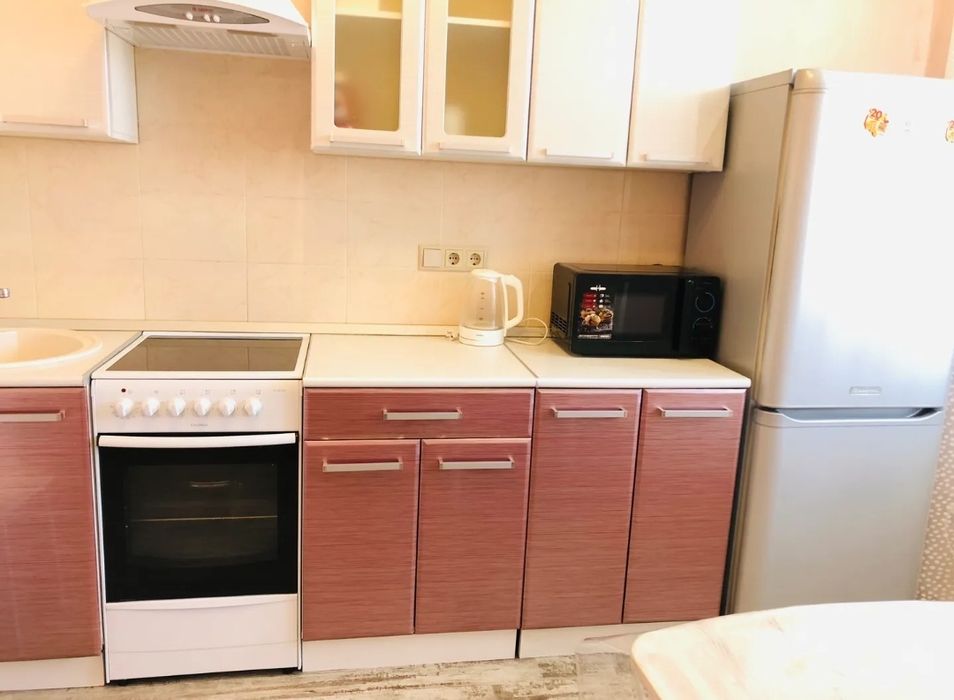 Чехова Воєнний шпиталь,Личаківська.Погодинна і Подобова оренда