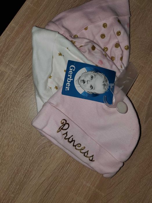 Шапочки для дівчинки