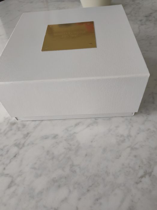 Michael Kors Biało złote stylowe pudełko
