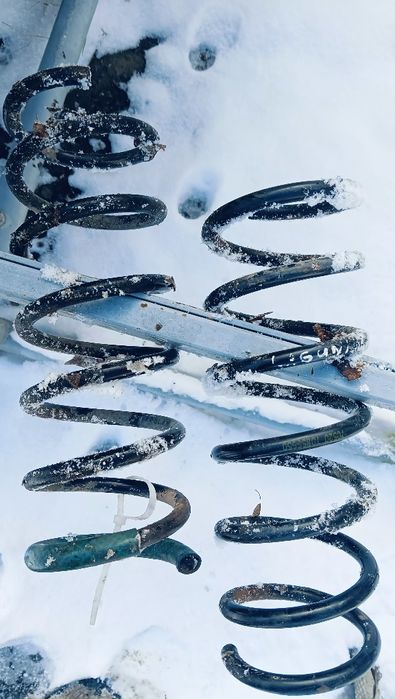 Пружини різні моделі