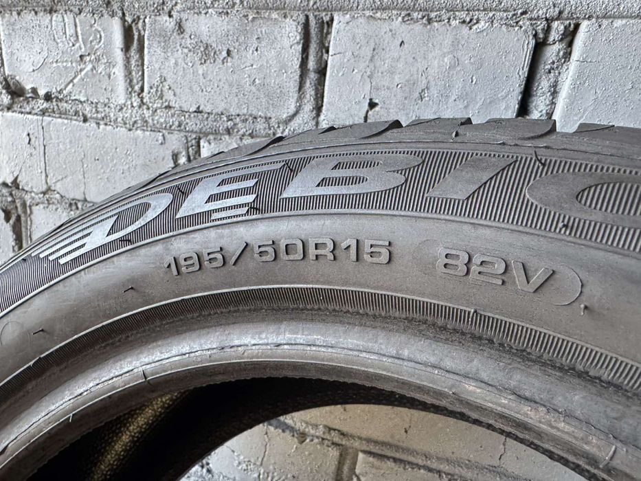 Майже нові літні шини Debica 195/50  R15