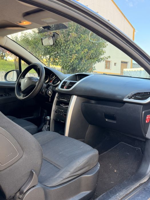 Peugeot 207  1.4 HDi